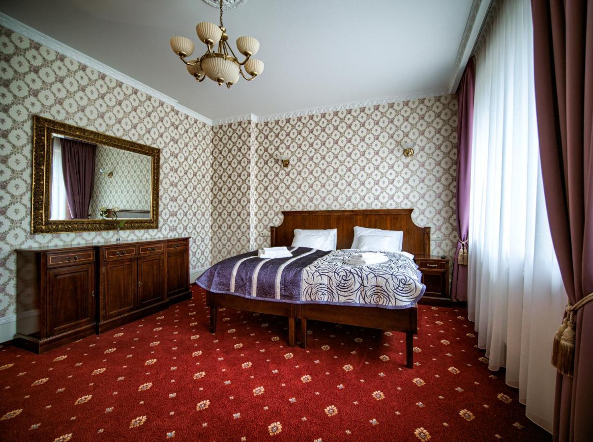 Hubertos Hotel&restaracja Hotel apartamentowy Białystok
